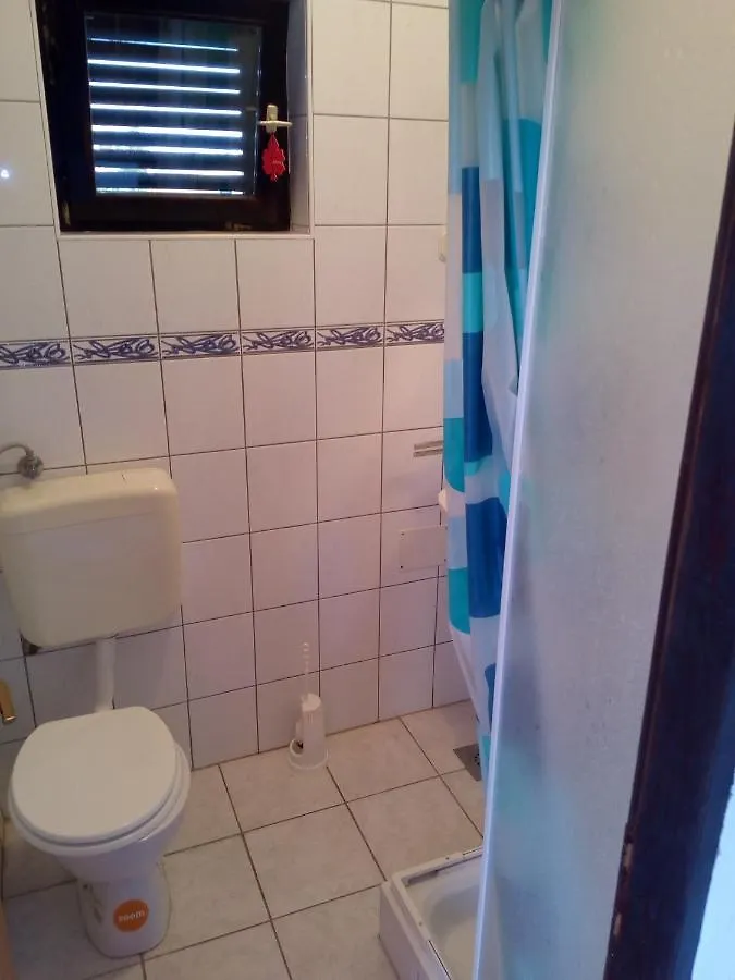 Maslina Apartman Vir Horvátország