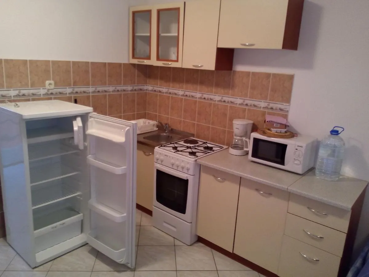 Maslina Apartman Vir