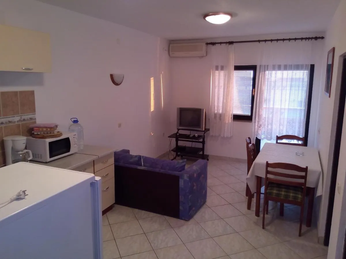 Apartmán Maslina Vir 0*,