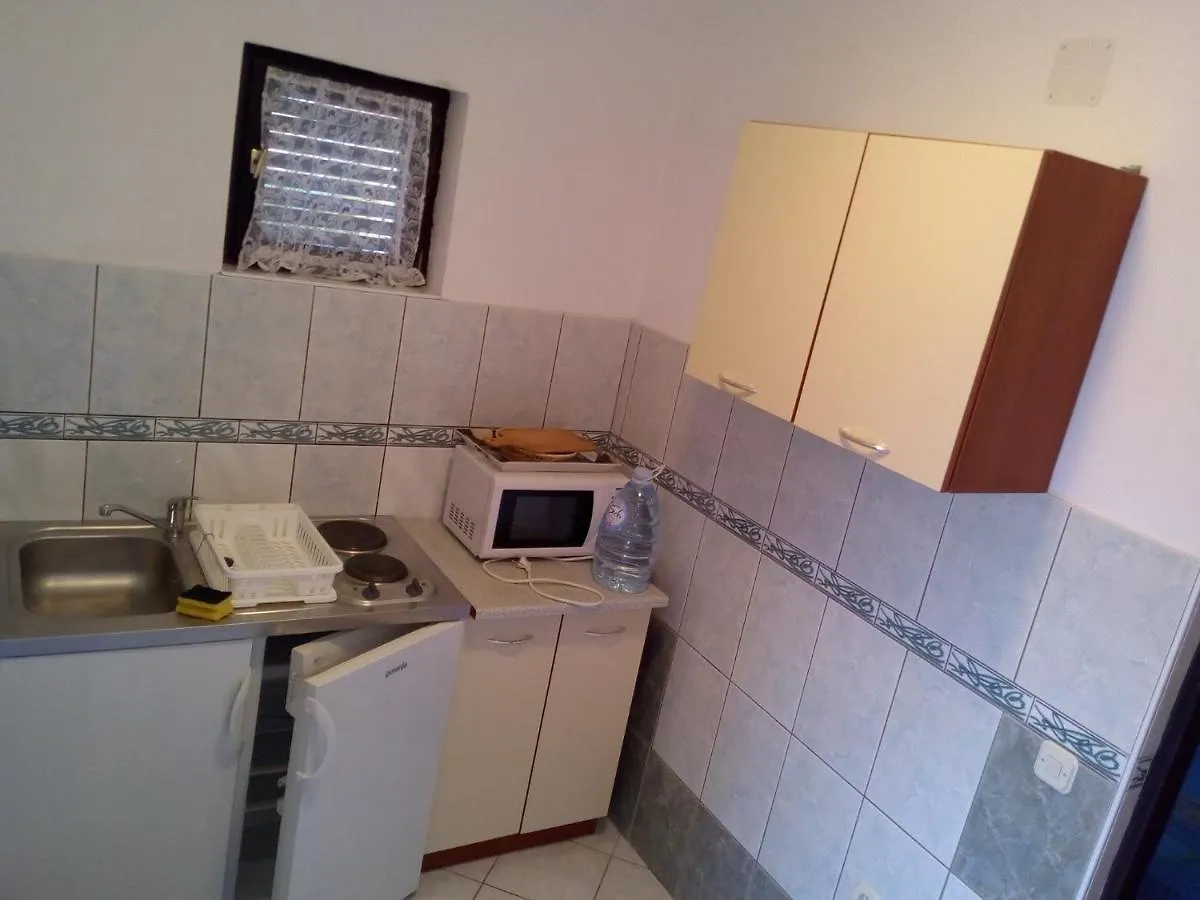 Maslina Apartman Vir 0*,  Horvátország