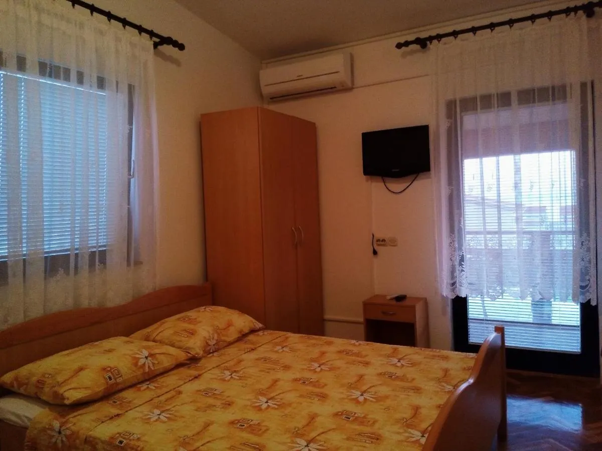 Maslina Apartman Vir 0*,  Horvátország